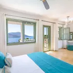 Spacious 5 Bedroom With Private Pool Вилла Каш