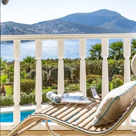 Spacious 5 Bedroom With Private Pool Вилла *