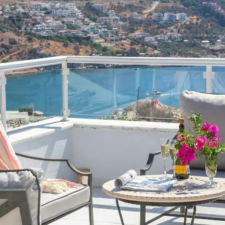 Spacious 5 Bedroom With Private Pool Villa