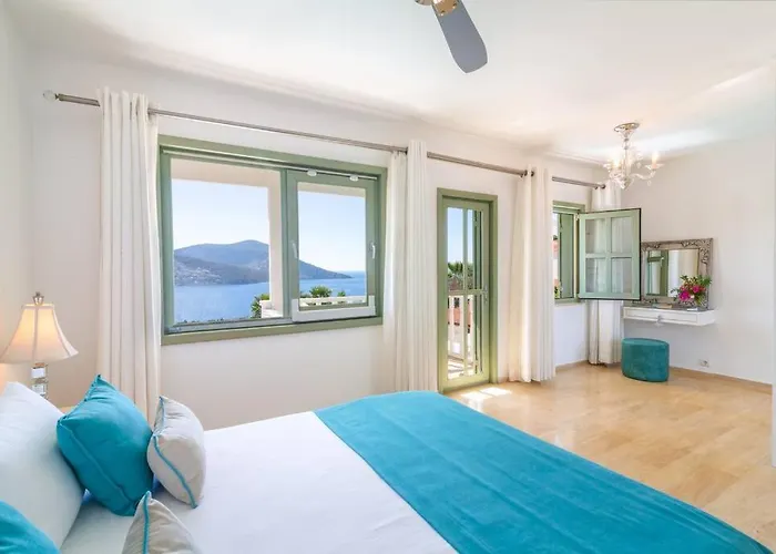 Spacious 5 Bedroom With Private Pool Вилла Каш