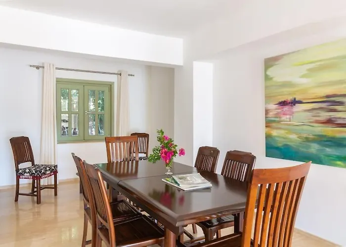 别墅 Spacious 5 Bedroom With Private Pool *