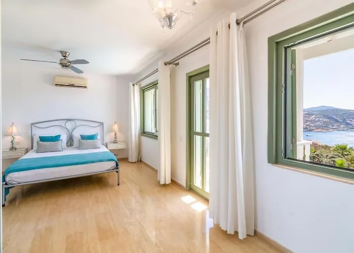 Вилла Spacious 5 Bedroom With Private Pool *