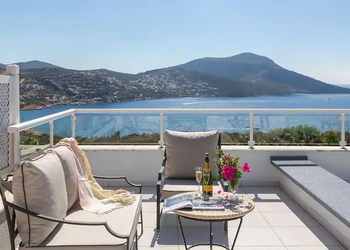 Spacious 5 Bedroom With Private Pool Вилла *