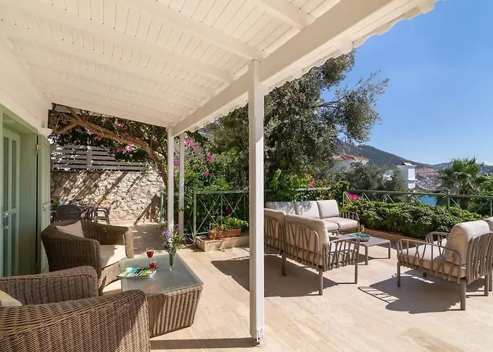 Вилла Spacious 5 Bedroom With Private Pool