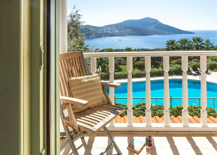 Spacious 5 Bedroom With Private Pool Villa Kas